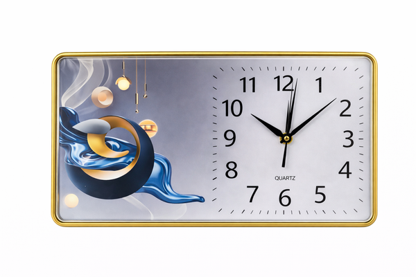 Ceas de perete elegant cu design artistic și ramă aurie