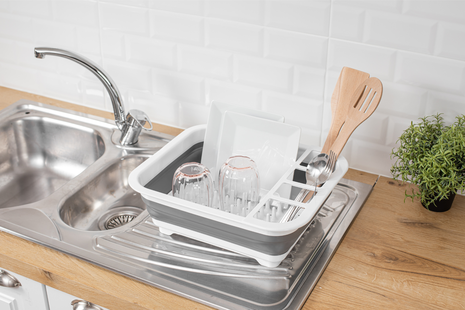 Suport pliabil pentru vase și tacâmuri – DryFold